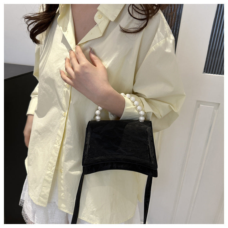 Trendy and Sophisticated Niche Handbags for Women, Popular in 2025 Summer, New Pearl Design Small Tote and Crossbody Bag