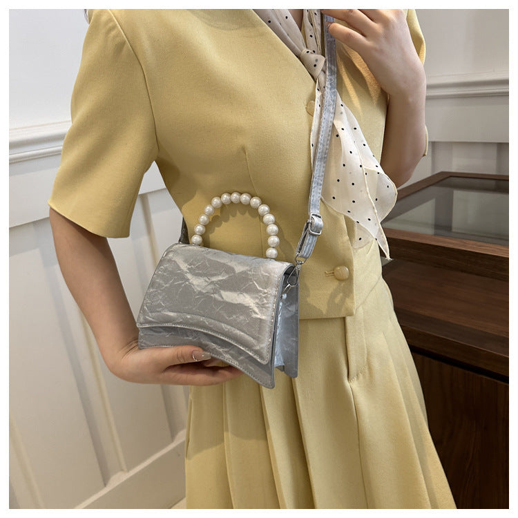 Trendy and Sophisticated Niche Handbags for Women, Popular in 2025 Summer, New Pearl Design Small Tote and Crossbody Bag