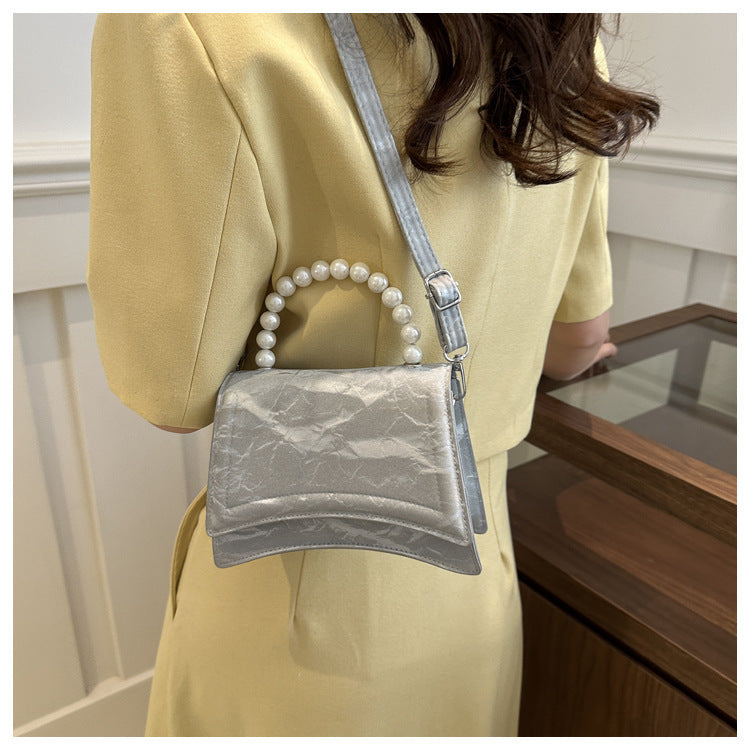 Trendy and Sophisticated Niche Handbags for Women, Popular in 2025 Summer, New Pearl Design Small Tote and Crossbody Bag