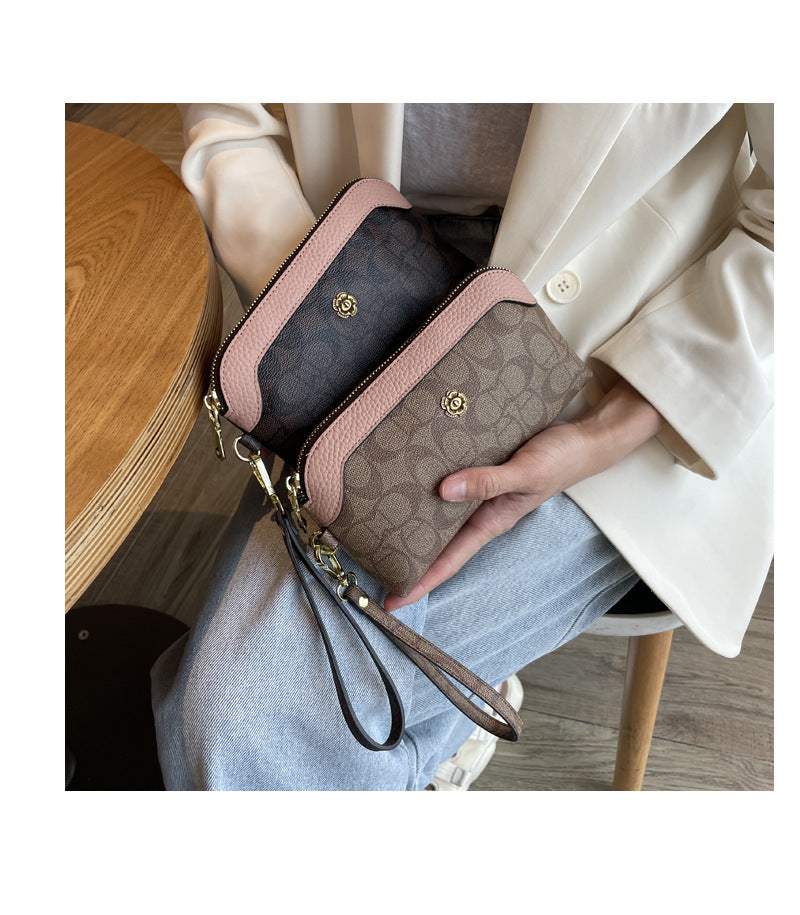 2025 New Handbags Women's Small Bags Fashionable Shoulder Crossbody Bags Trendy Wallets Women's Long Mobile Phone Bags Mom's Style