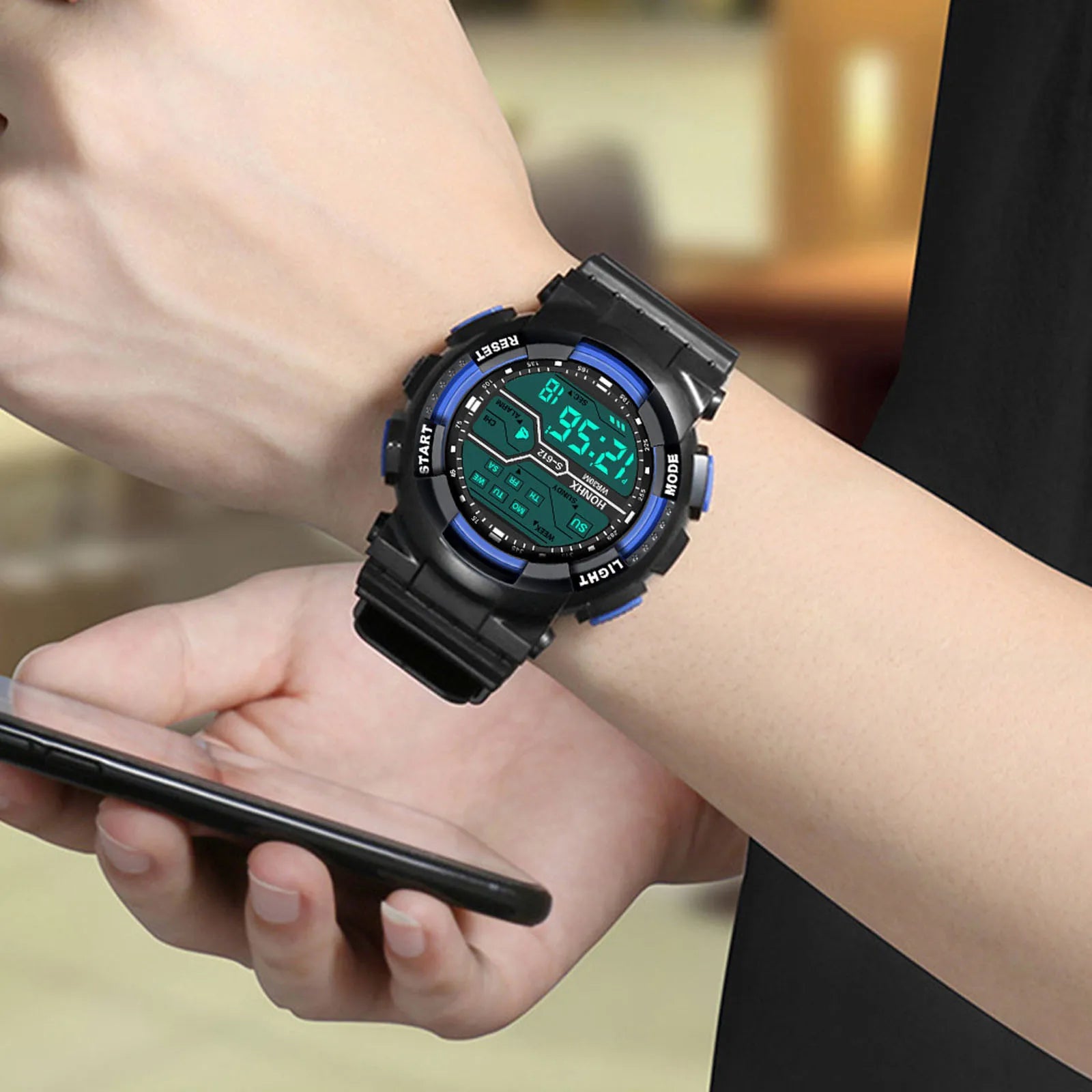 A Variety Of Styles Of Cool Sports Electronic Watches With Four Buttons